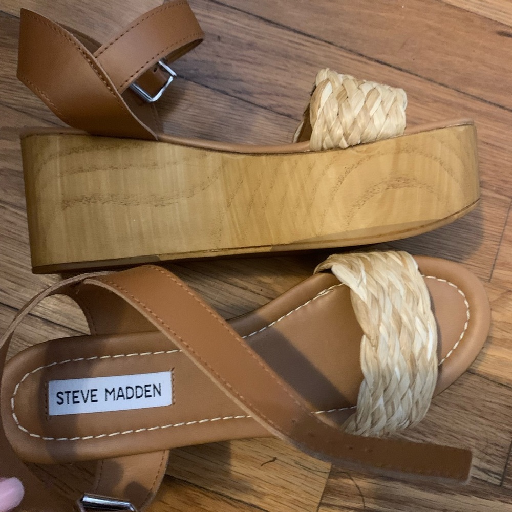 NEW Steve Madden wooden platforms